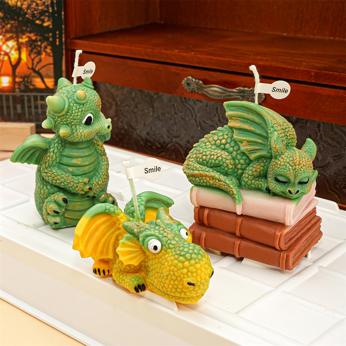 Cute Sleeping Dragon Candle Mo - Soap Making Books のレビューと価格