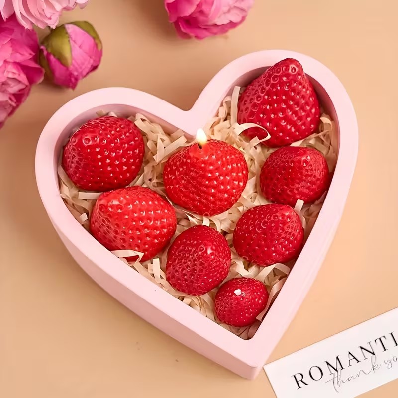 Strawberry Silicone Candle Mol - Soap Making Tutorial のレビューと価格